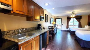 River Ranch DELUXE SUITE CONDO with Private Patio and Kitchen! Top Floor Unit 253